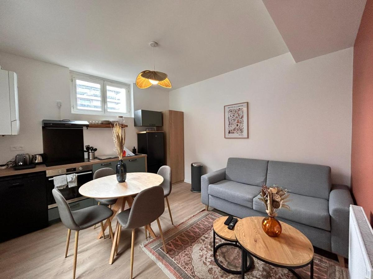 Cosy Perle - 2Ch - Quartier Des Halles & Parking Souterrain Pau Esterno foto