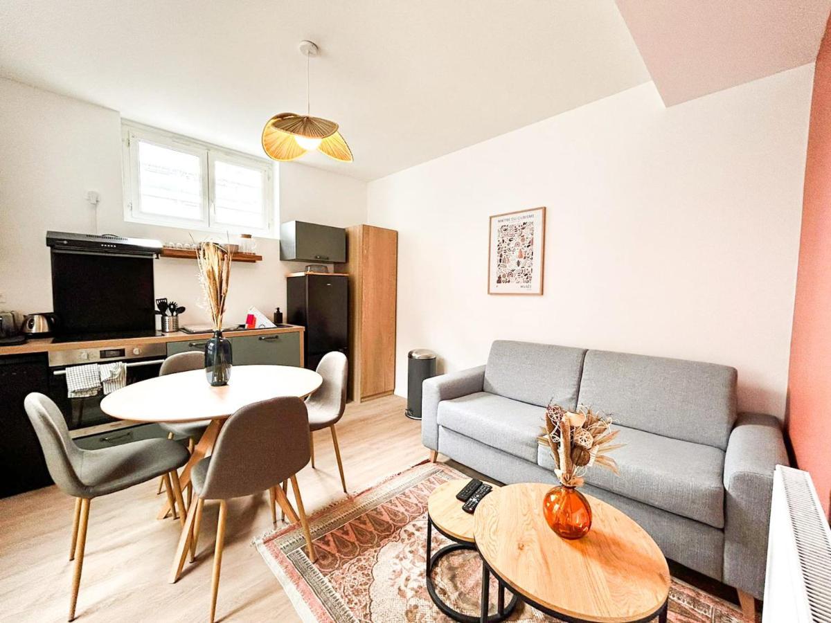Cosy Perle - 2Ch - Quartier Des Halles & Parking Souterrain Pau Esterno foto